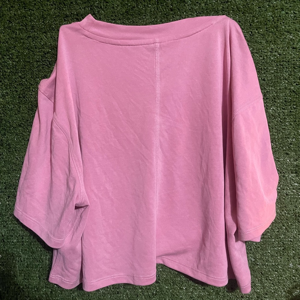 LULULEMON pink crop top ! size small